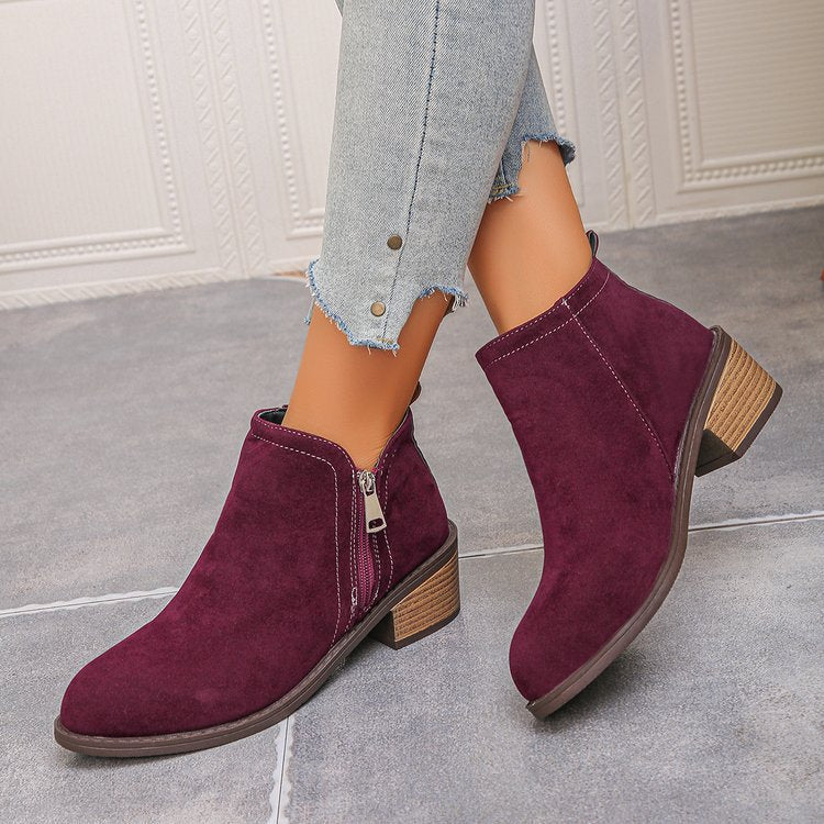 Bottines biker pour femmes avec fermeture éclair latérale et structure à la mode Chic und Stil
