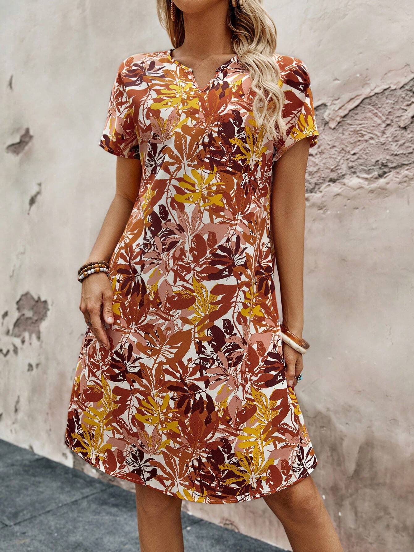 Robe midi pour femmes avec motif floral et décolleté en V moderne Chic und Stil