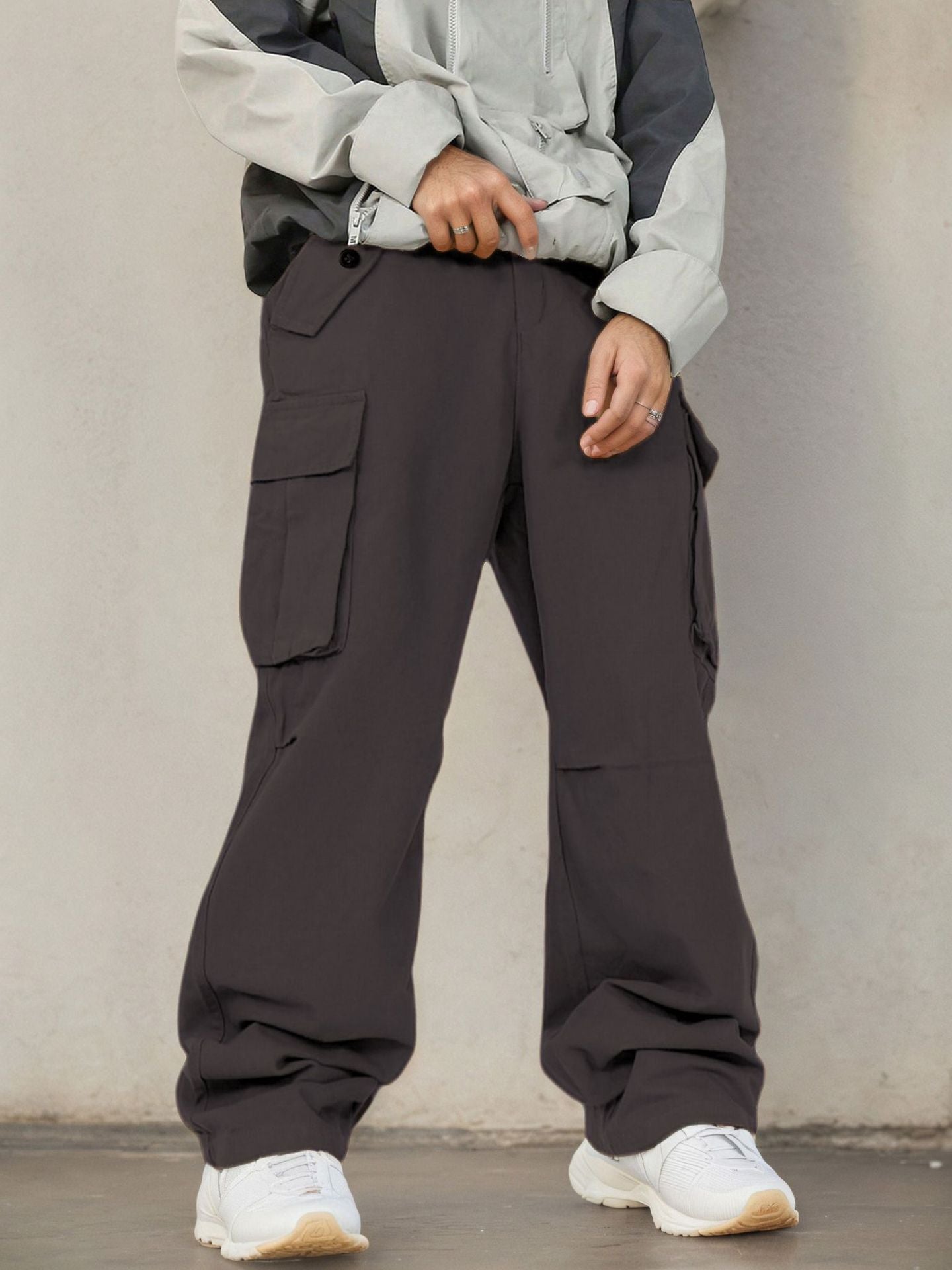 Cargo pants for women in a casual urban Chic and Style