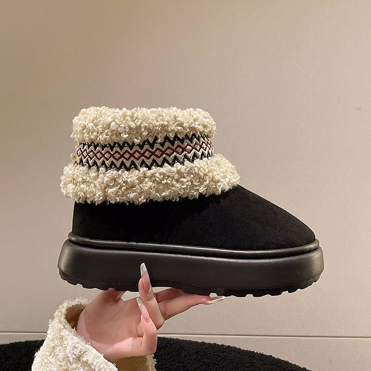 Chaussons confortables pour femmes avec doublure douce et accents tendance Chic und Stil