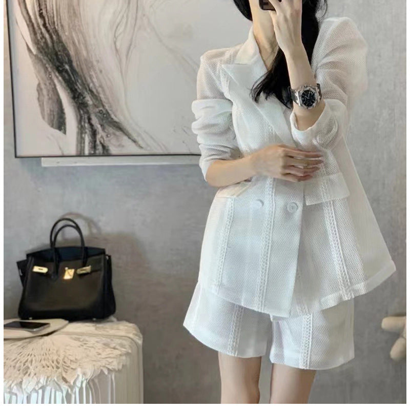 Ensemble de veste à double boutonnage texturé et shorts pour femmes Chic und Stil