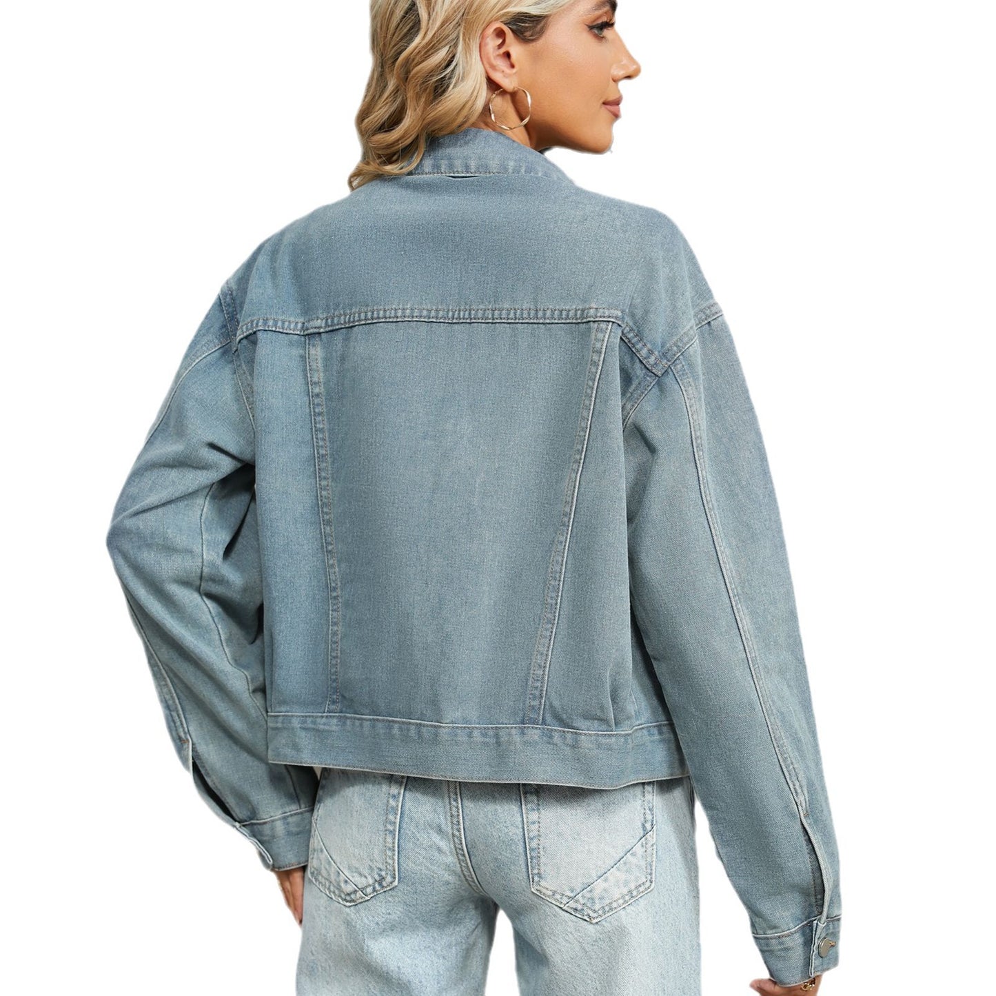 Veste en denim pour femmes avec des strass scintillants et une coupe moderne Chic und Stil