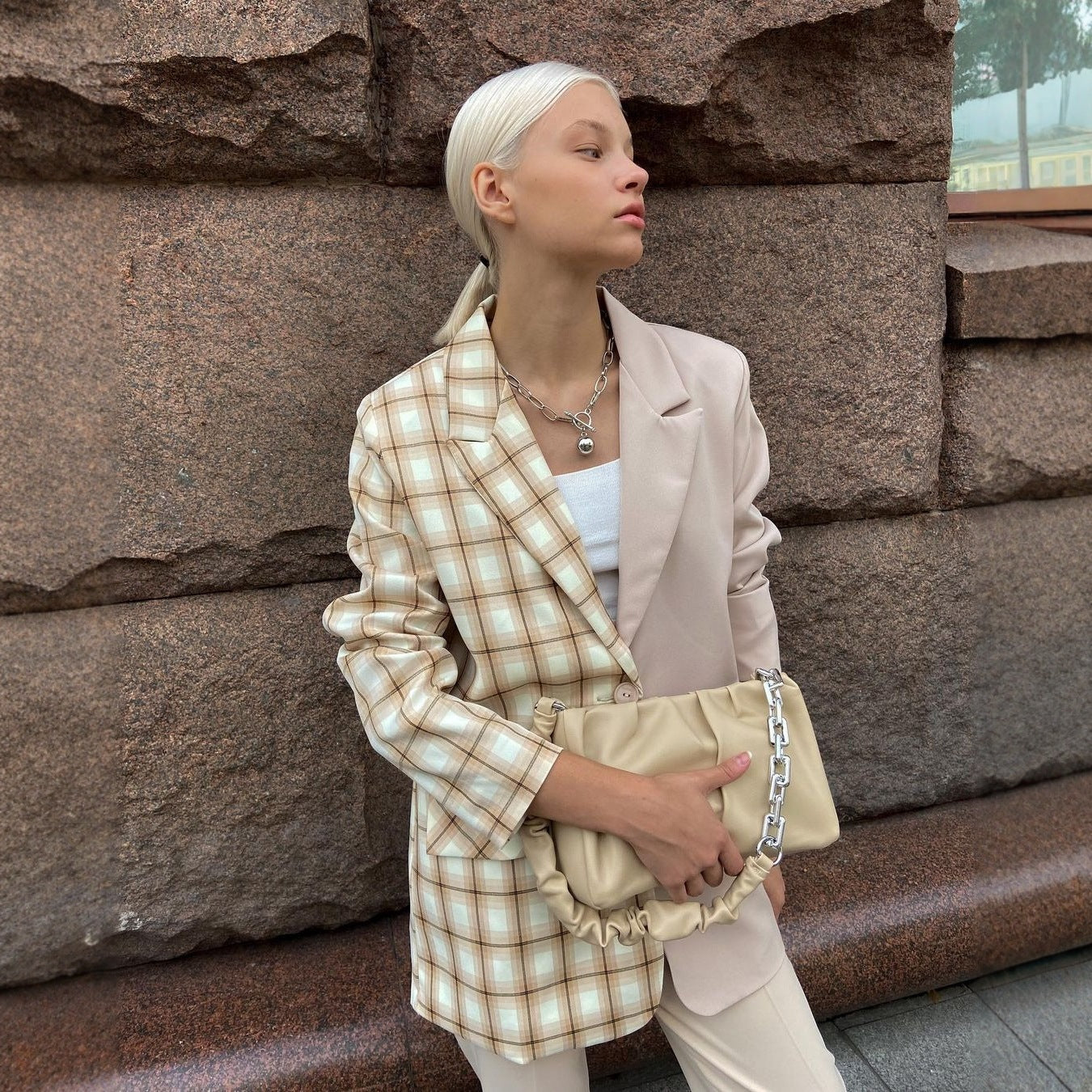 Blazer à carreaux pour femme avec coupe douce Chic und Stil