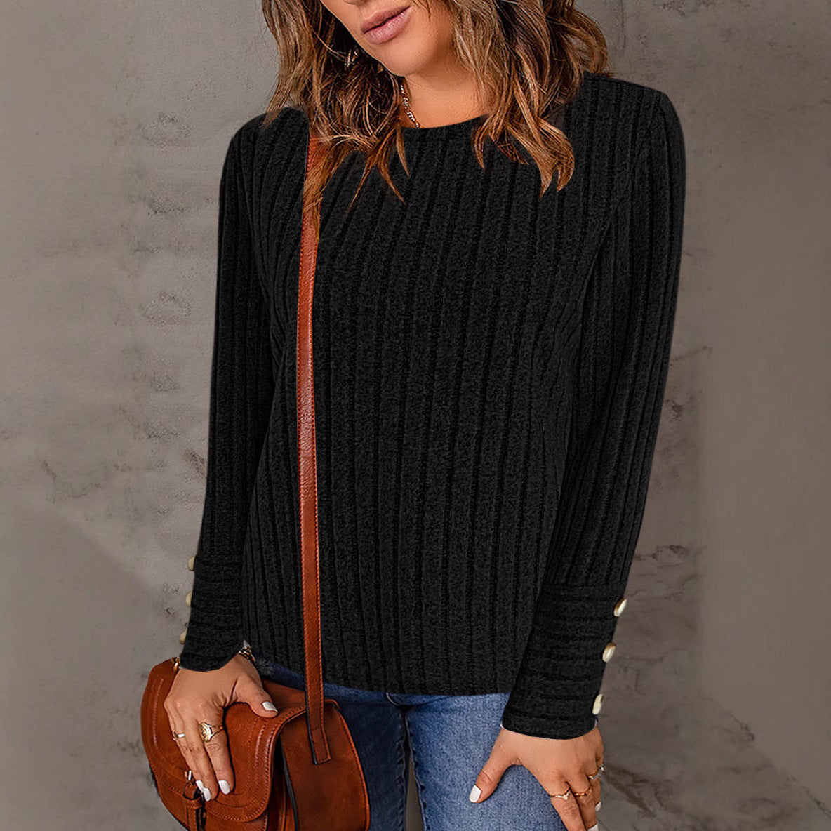 Pull fin pour femmes avec une élégante structure en rib et des détails de boutons Chic und Stil