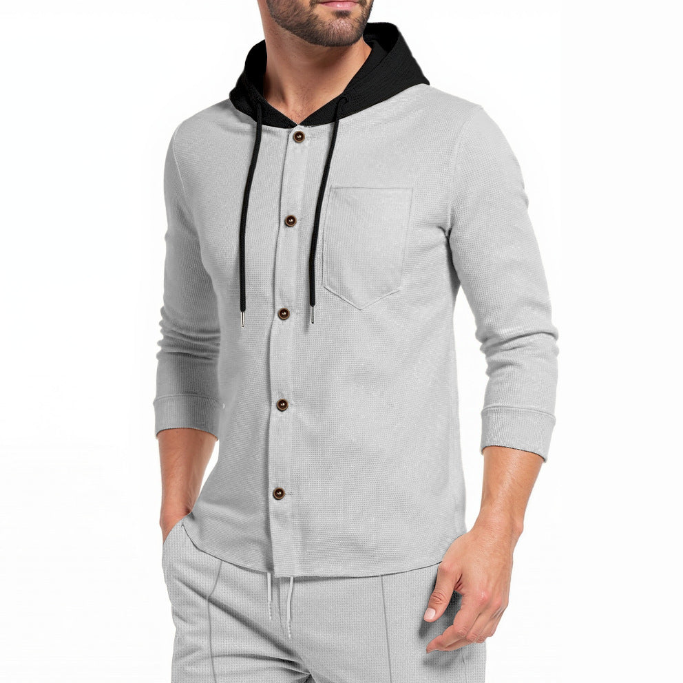 Chemise à capuche tendance pour hommes avec patte de boutonnage et poche poitrine pratique Chic und Stil