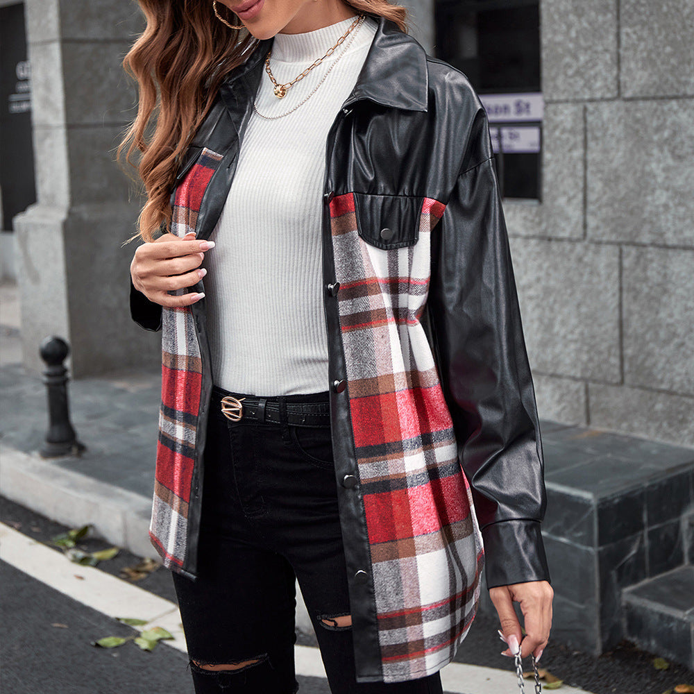 Chemise oversize pour femmes avec des manches en cuir contrasté et un motif à carreaux Chic und Stil