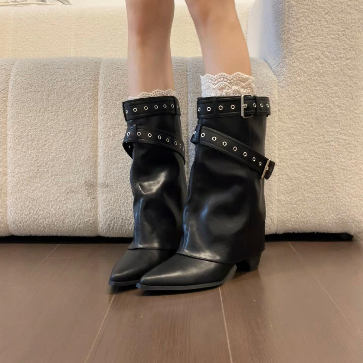Bottines élégantes pour femmes avec une apparence de bande ornée Chic und Stil