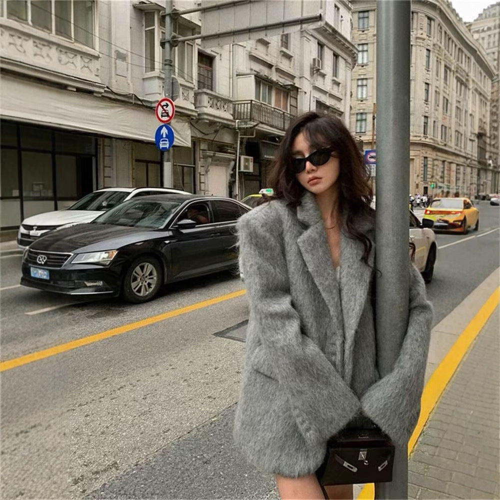 Ladies Fashion Oversized Jacket with Luxurious Lining Chic and Style