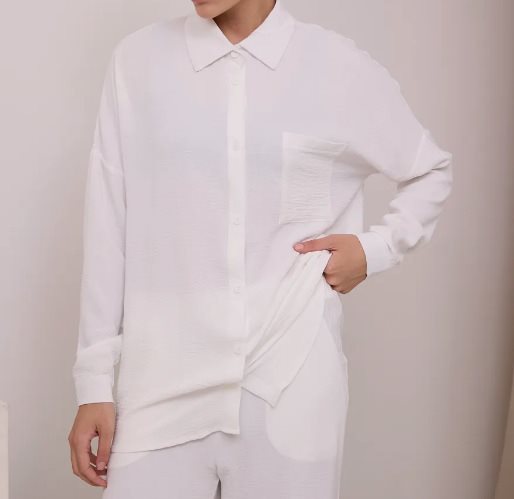 Chemise décontractée pour femmes avec fermeture à boutons sur toute la longueur et poche poitrine Chic und Stil