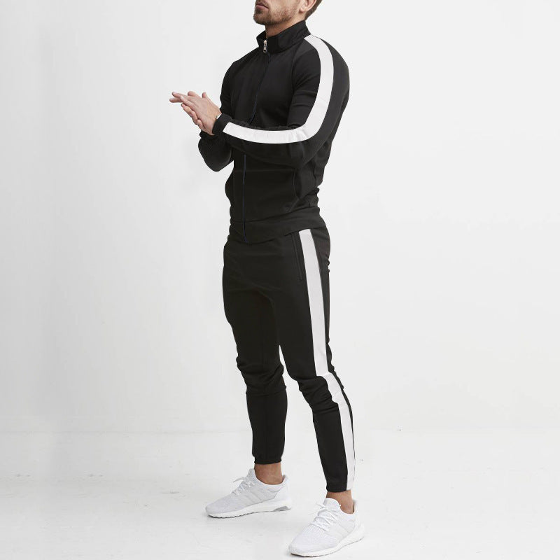 Costume de sport pour hommes avec poches zippées pratiques et matériau respirant Chic und Stil