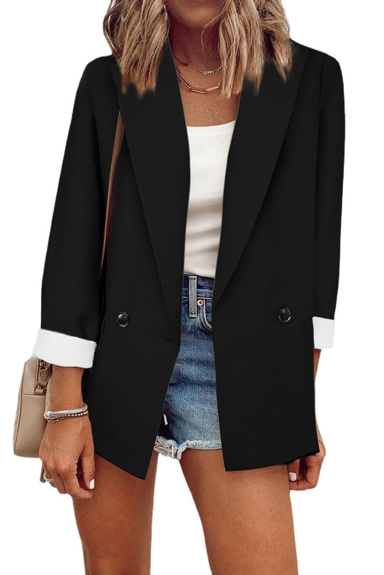 Veste oversized tendance pour femmes au design sobre avec des détails de boutons élégants Chic und Stil