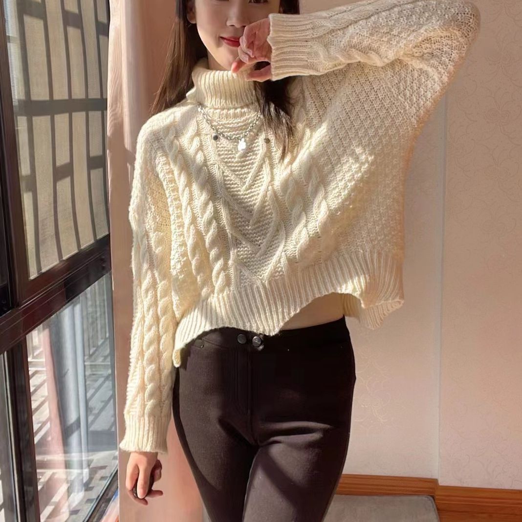 Pull-over en maille épaisse pour femmes avec col montant et motif en torsades Chic und Stil