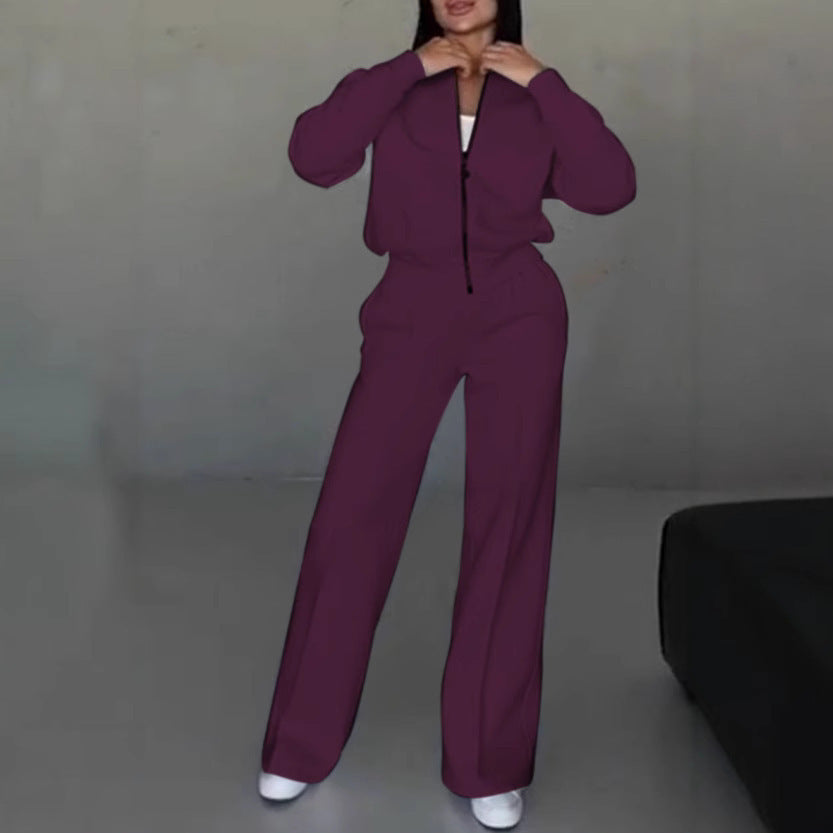 Casual set for women in soft fleece with jacket and pants Chic und Stil