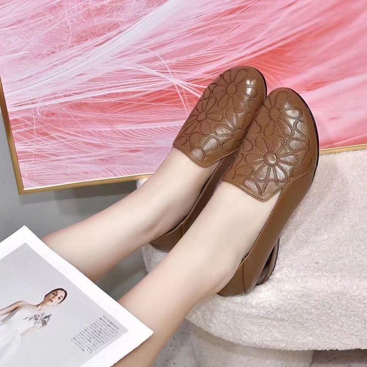 Bottines à talons à enfiler pour femmes en cuir avec motif floral Chic und Stil