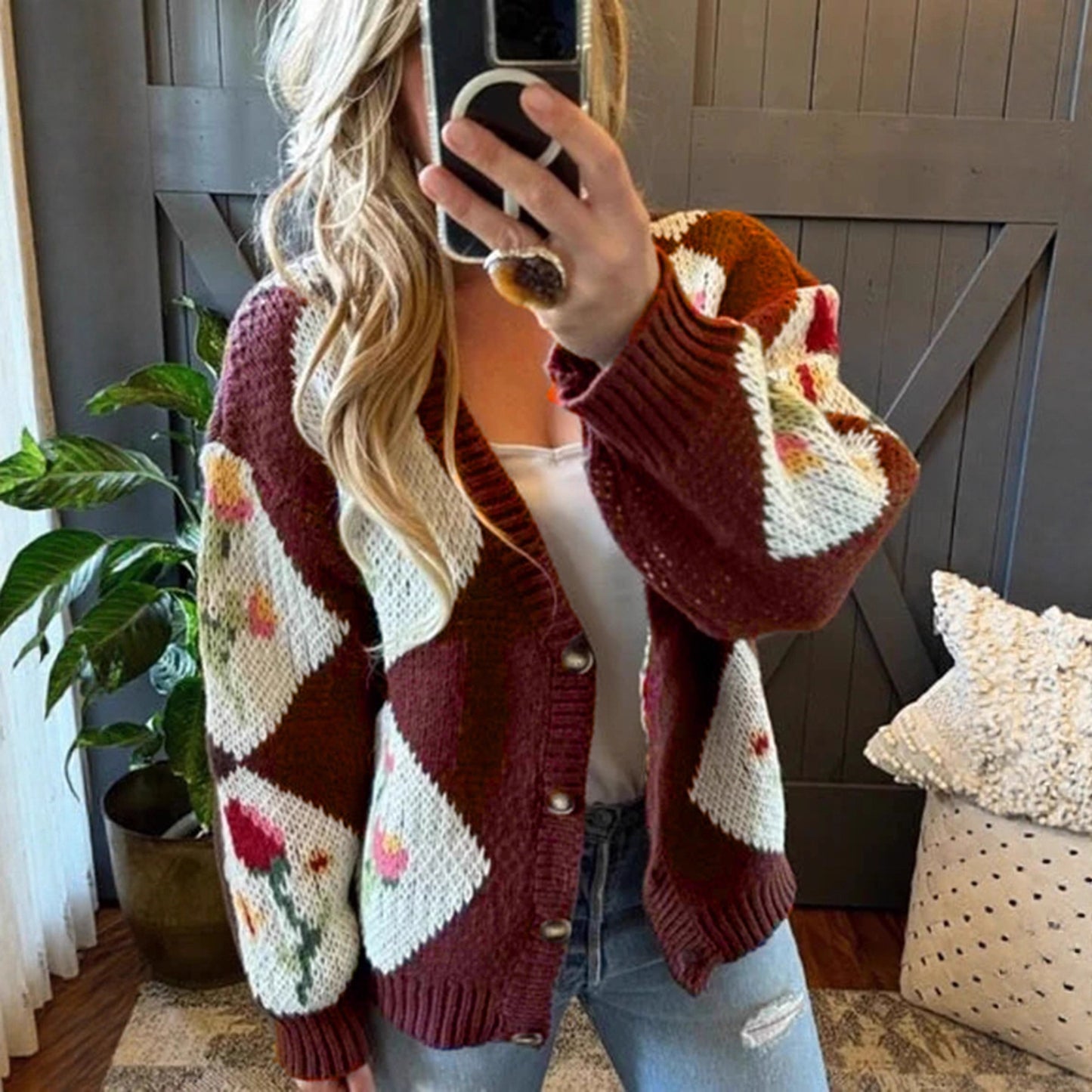Veste en tricot pour femmes avec motif floral et design de boutons décoratifs Chic und Stil