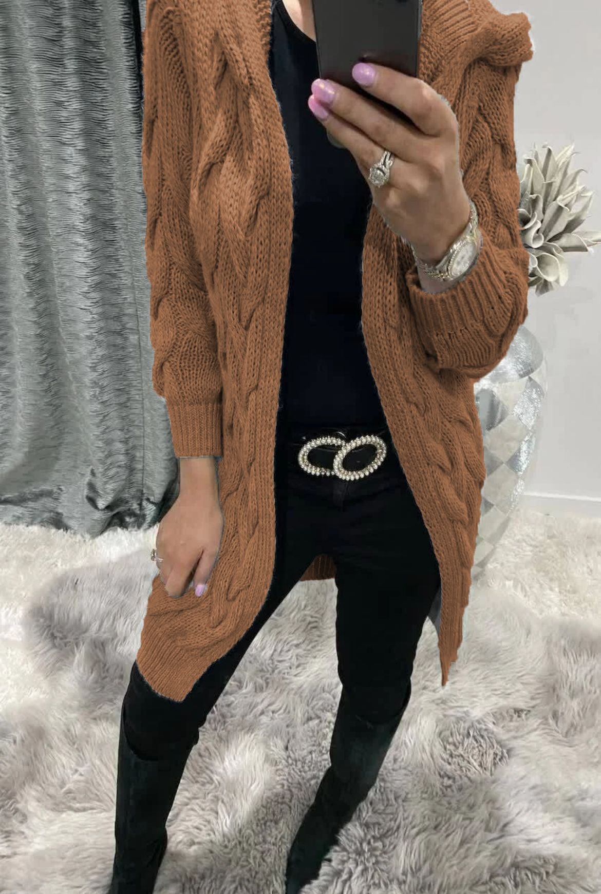 Cardigan femme en gros tricot avec capuche et motif torsadé Chic und Stil
