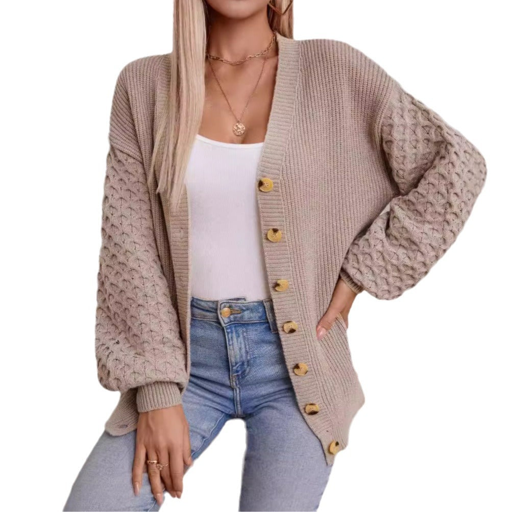 Veste en tricot pour femmes avec des manches texturées et des détails de boutons Chic und Stil