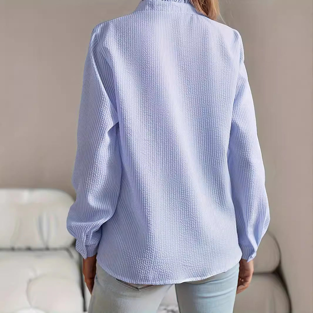 Blouse élégante pour femmes avec détails à volants et surface texturée Chic und Stil