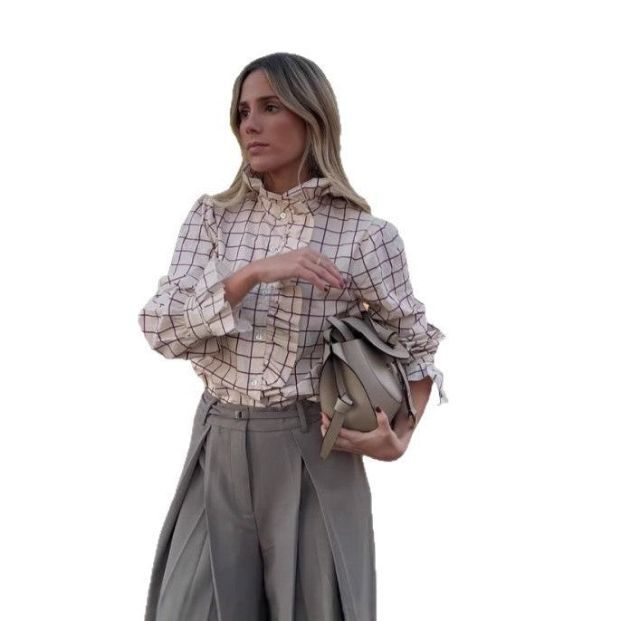 Blouse à carreaux pour femmes avec détails volantés et fermeture à boutons Chic und Stil