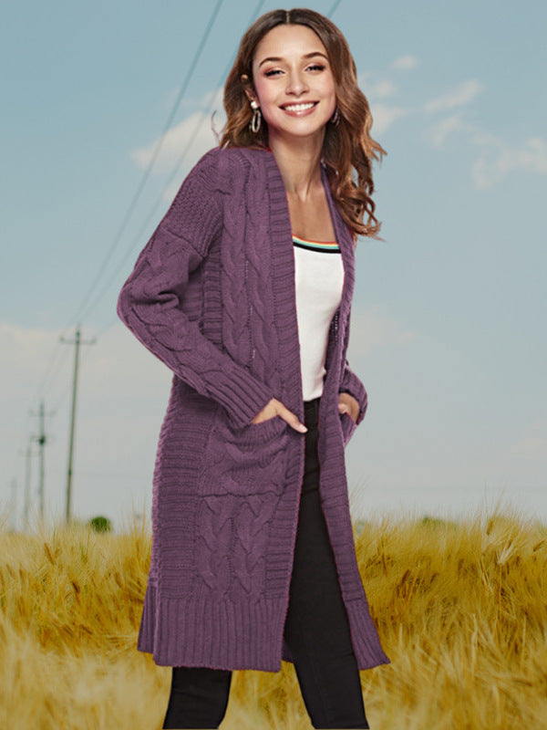 Cardigan en tricot pour femmes avec un motif de tressage moderne et des poches pratiques Chic und Stil