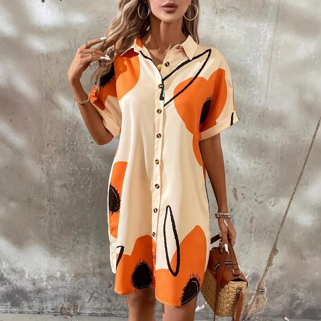 Robe chemise pour femmes avec des accents floraux et une coupe élégante Chic und Stil