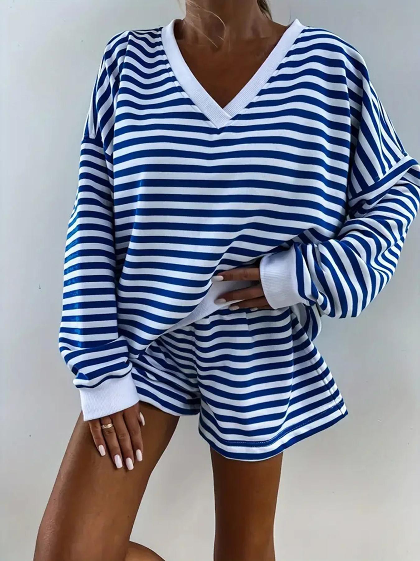 Dames Haut de sport à rayures avec shorts courts Chic und Stil