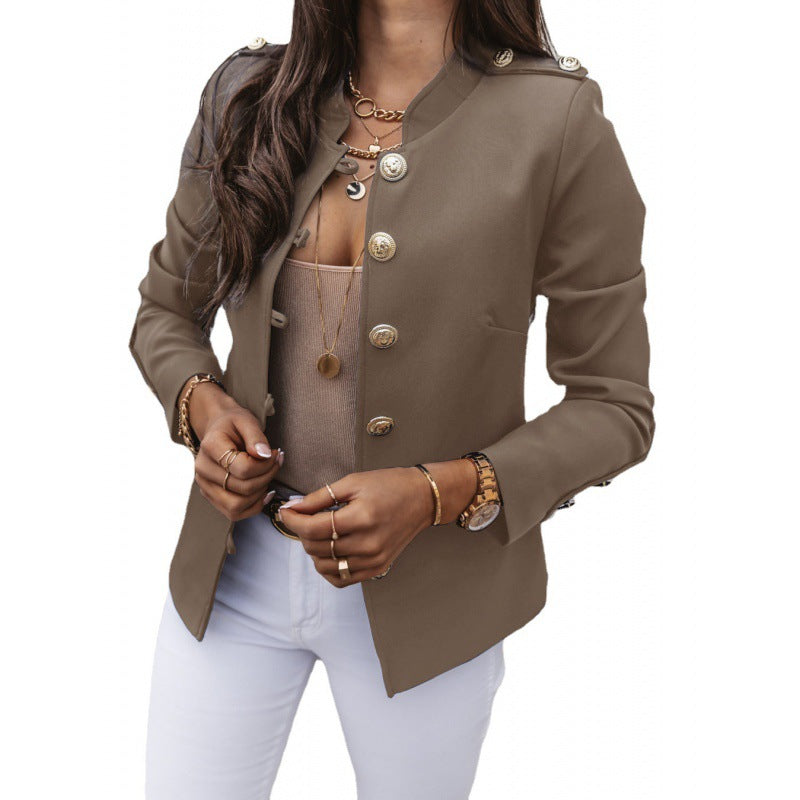 Blazer féminin tendance avec des détails ornés de boutons Chic und Stil