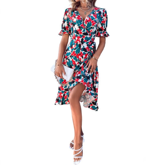 Robe maxi pour femmes avec un joli design floral et des détails élégants en volants Chic und Stil