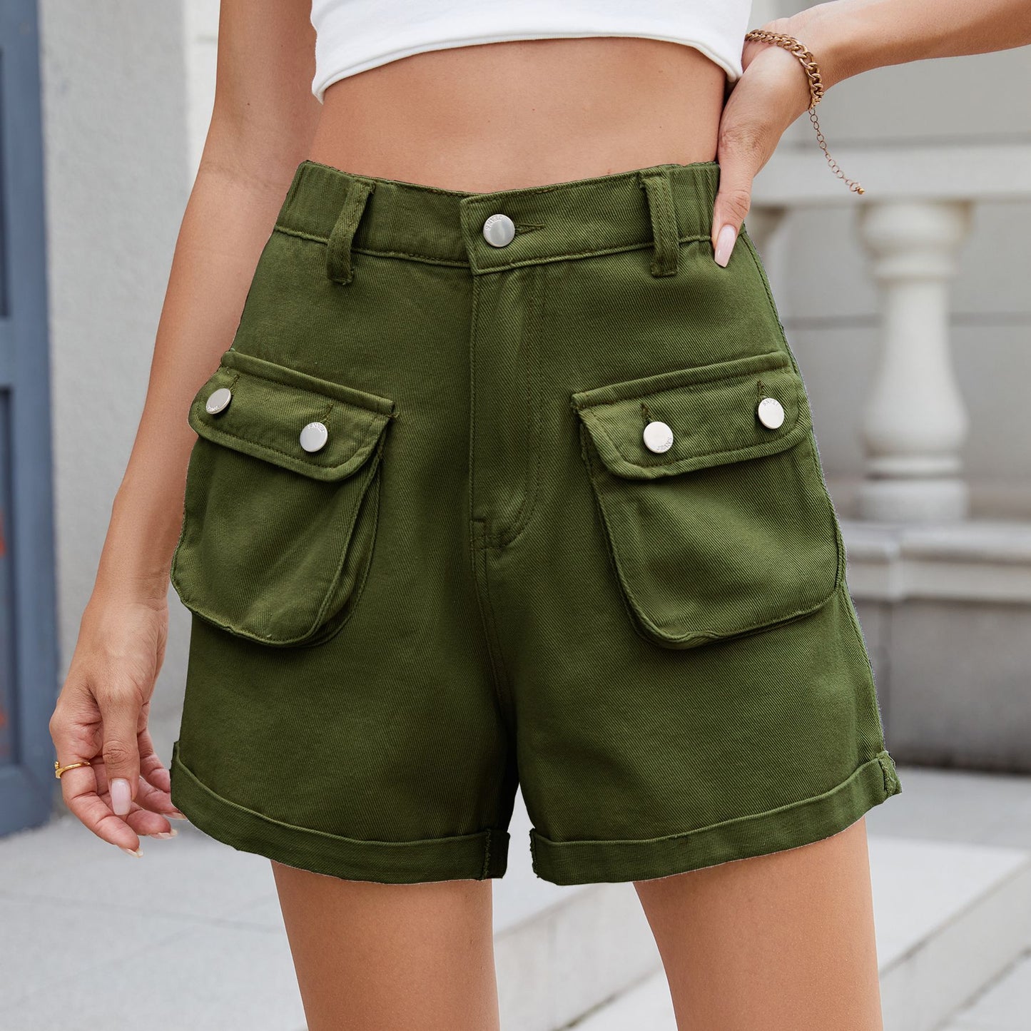 Shorts utilitaires pour femmes avec poches pratiques et taille haute Chic und Stil