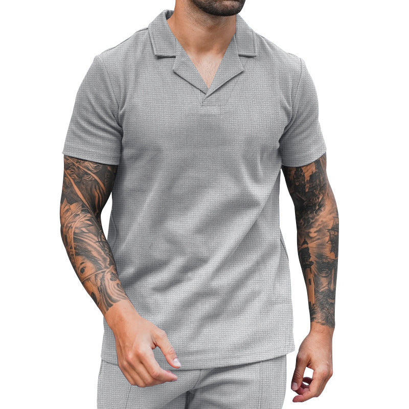 Chemise à manches courtes pour hommes avec col Henley classique et texture de surface structurée Chic und Stil