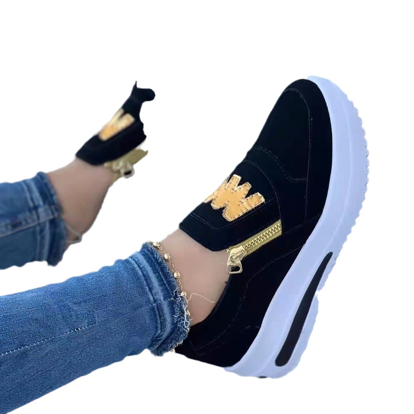 Baskets de sport à enfiler pour femmes avec accents dorés Chic und Stil