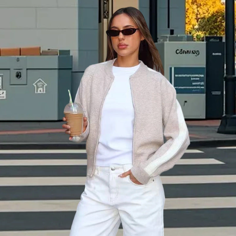 Pull-over sportif pour femmes avec motif rayé tendance Chic und Stil