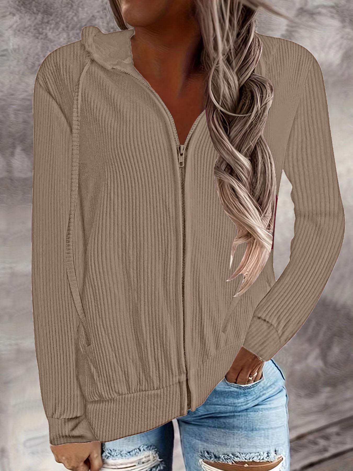 Veste à capuche pour femmes au design moderne en tricot côtelé avec poches Chic und Stil