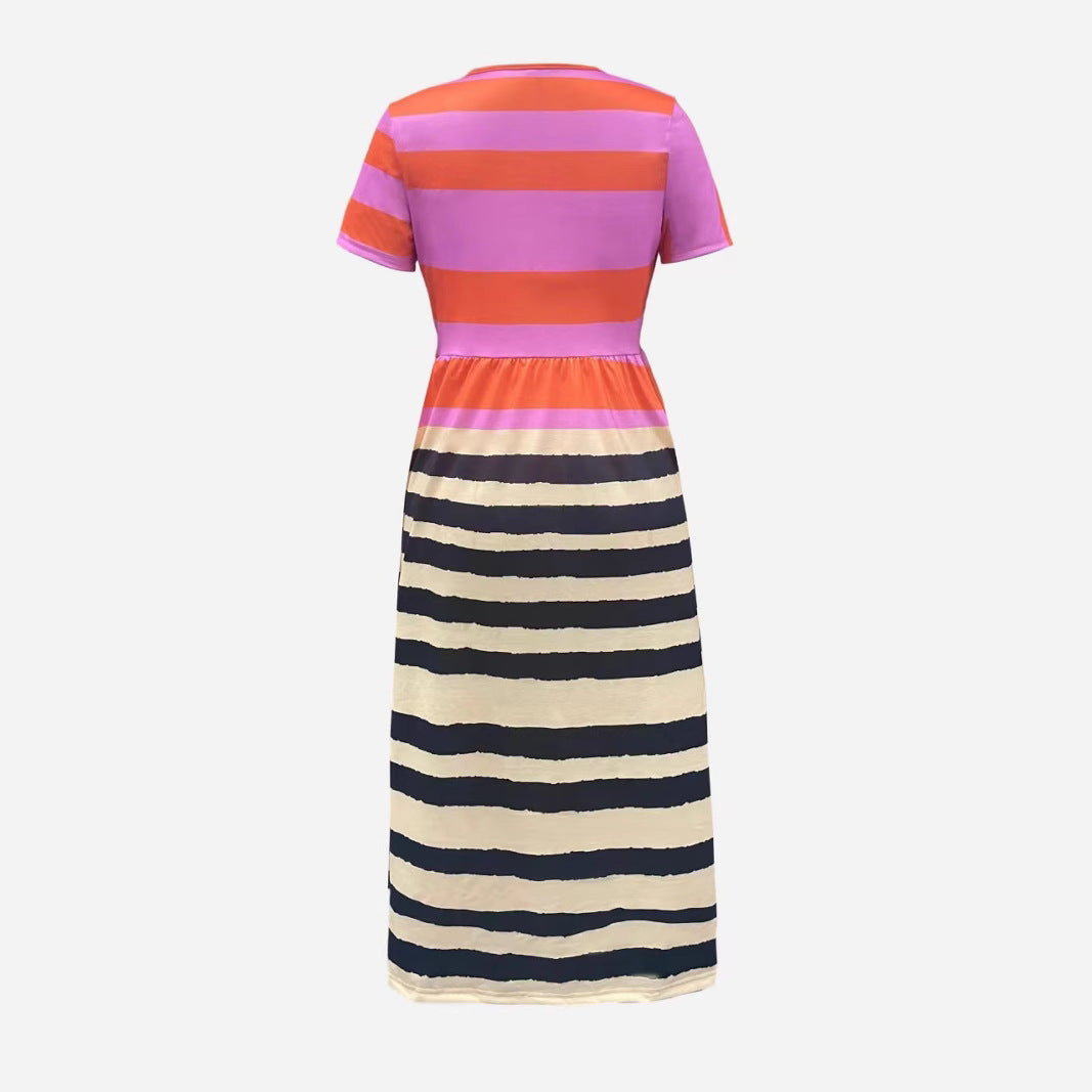 Robe maxi femme avec décolleté en V profond et motif rayé à la mode Chic und Stil