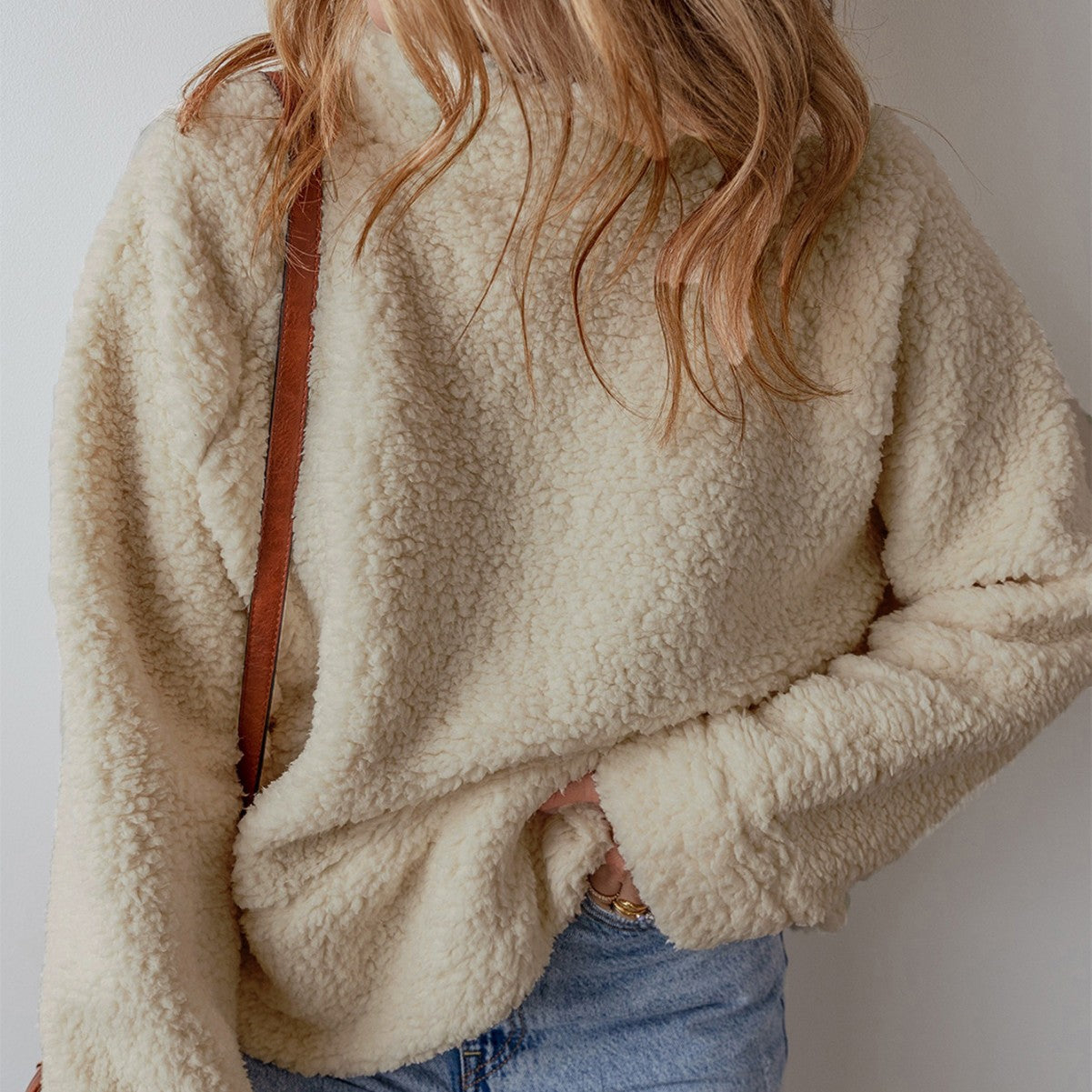 Pull en polaire douillet pour dames avec col montant et coupe large Chic und Stil