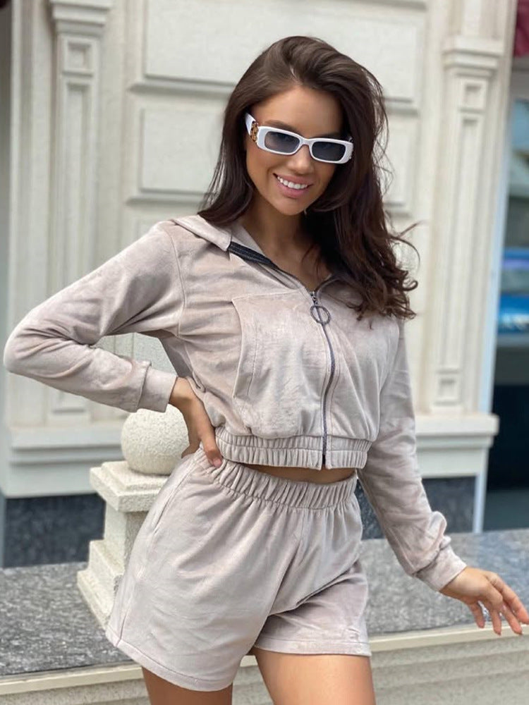 Sweat à capuche féminin tendance avec shorts assortis Chic und Stil