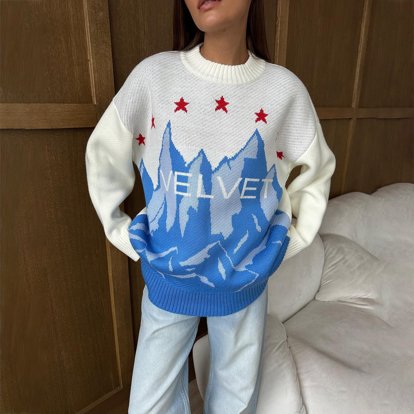 Pull en tricot pour femmes avec design graphique de montagne et étoiles stylées Chic und Stil