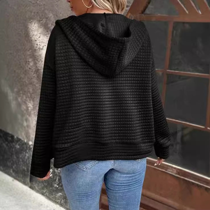 Veste à capuche pour femmes avec motif gaufré texturé et fermeture éclair pratique Chic und Stil