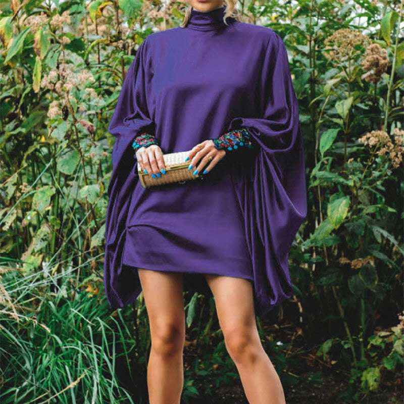 Robe mini oversized pour femmes avec des manches volumineuses et un élégant col montant Chic und Stil