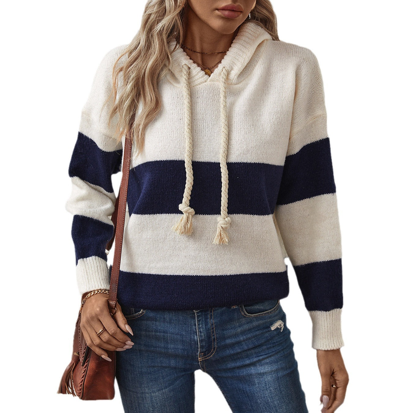 Sweat à capuche pour femmes avec de larges rayures et un matériau doux Chic und Stil