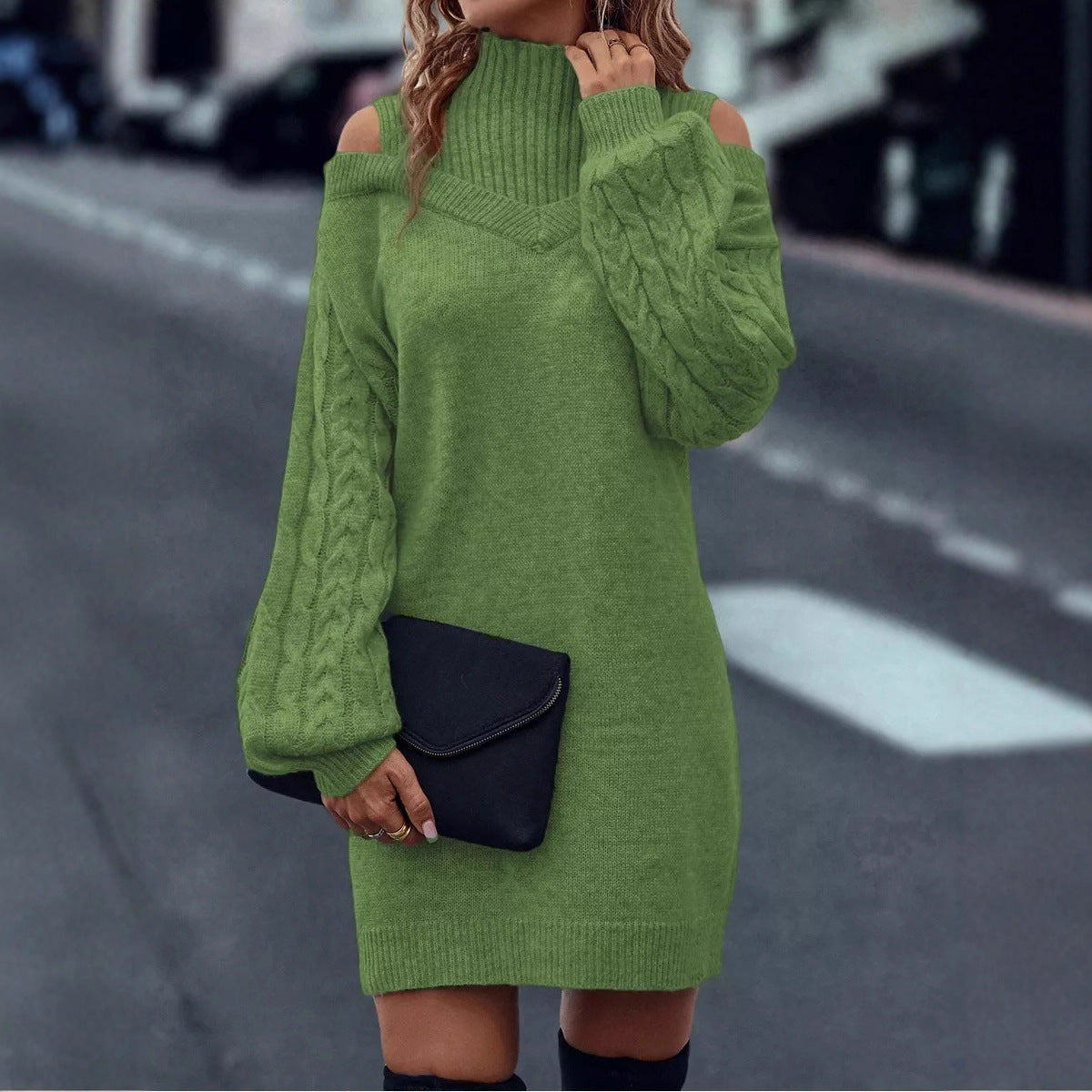 Robe en tricot pour femmes avec épaules découvertes et col montant structuré Chic und Stil