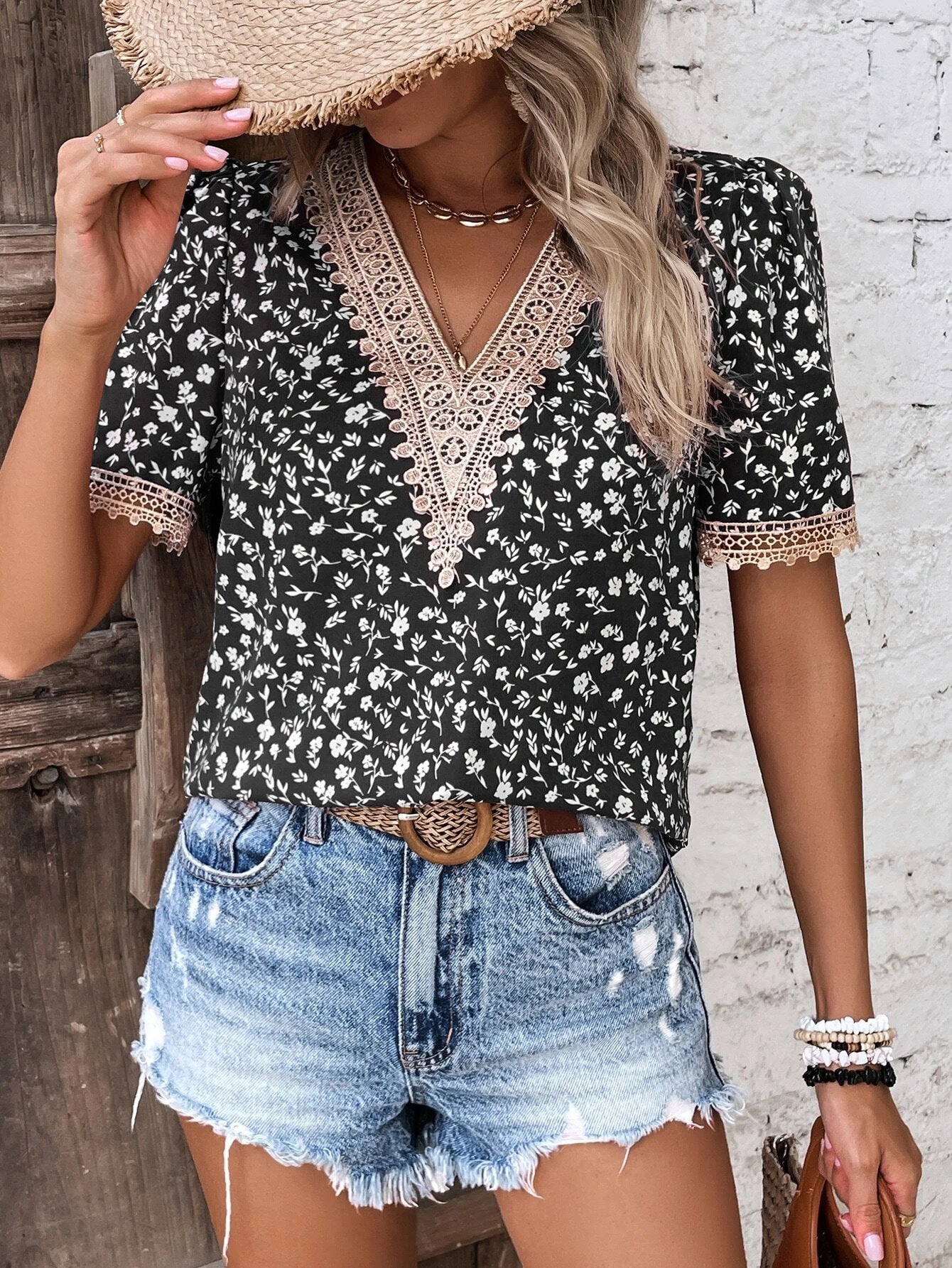 Dames blouson brodé de fleurs Chic und Stil