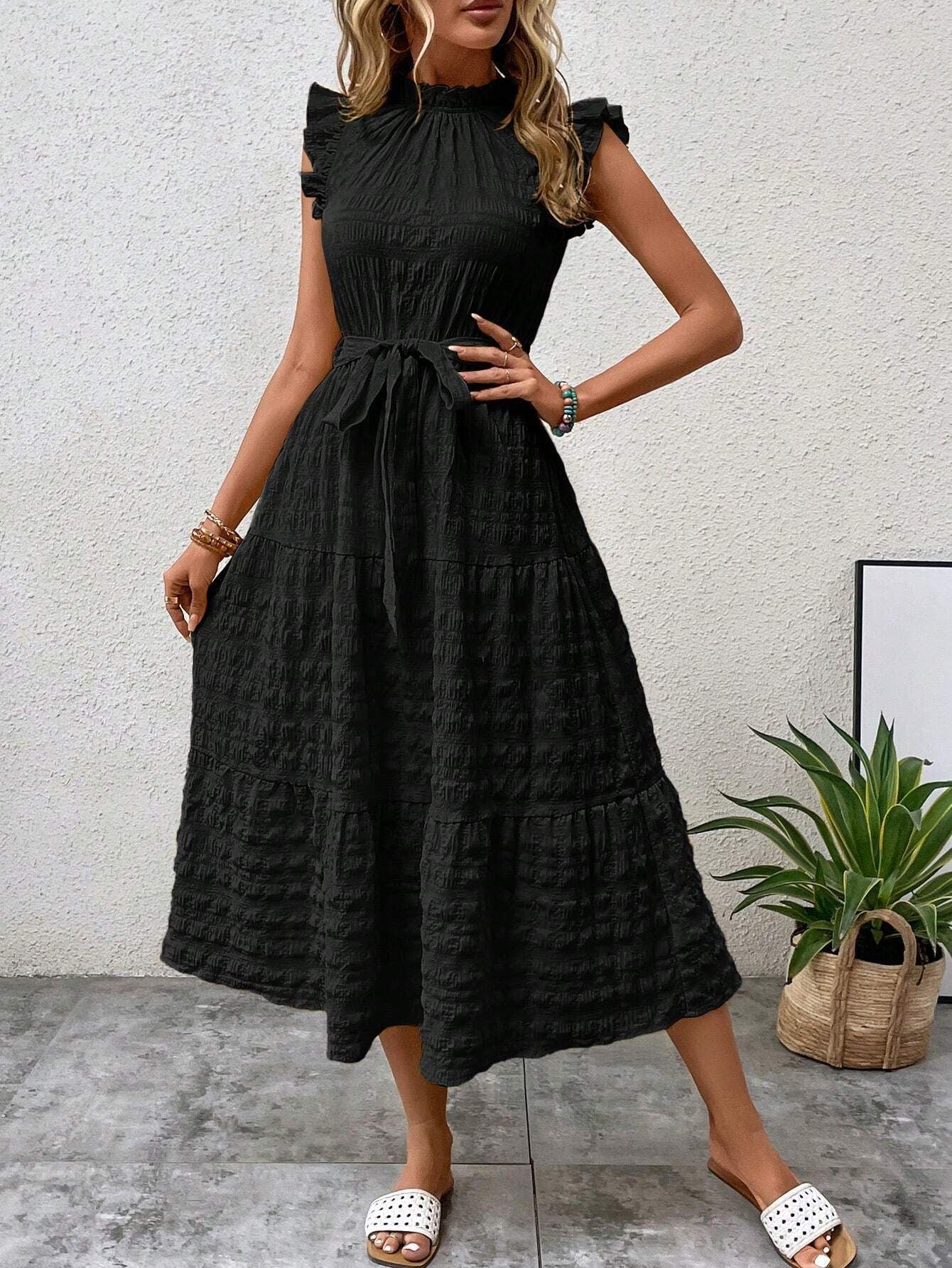 Robe midi femme avec manches volantées et ceinture à la taille Chic und Stil