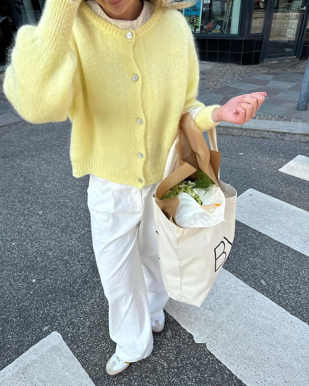 Cardigan en tricot douillet pour femmes avec détails en boutons Chic und Stil