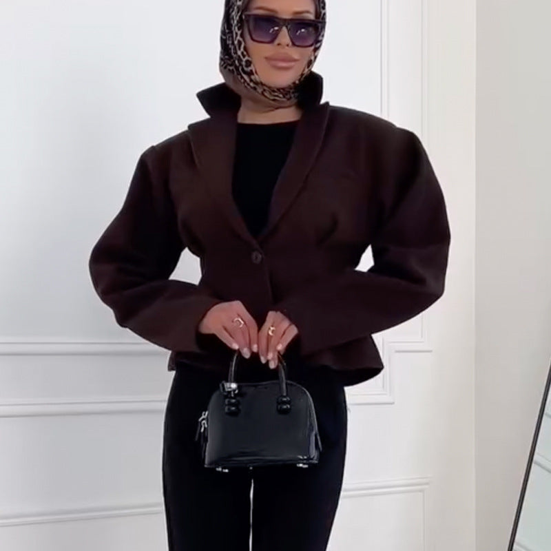 Blazer structuré pour femmes avec des épaulettes élaborées Chic und Stil