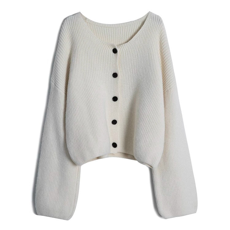 Cardigan court tendance pour femmes avec une fine structure côtelée et des détails de boutons Chic und Stil