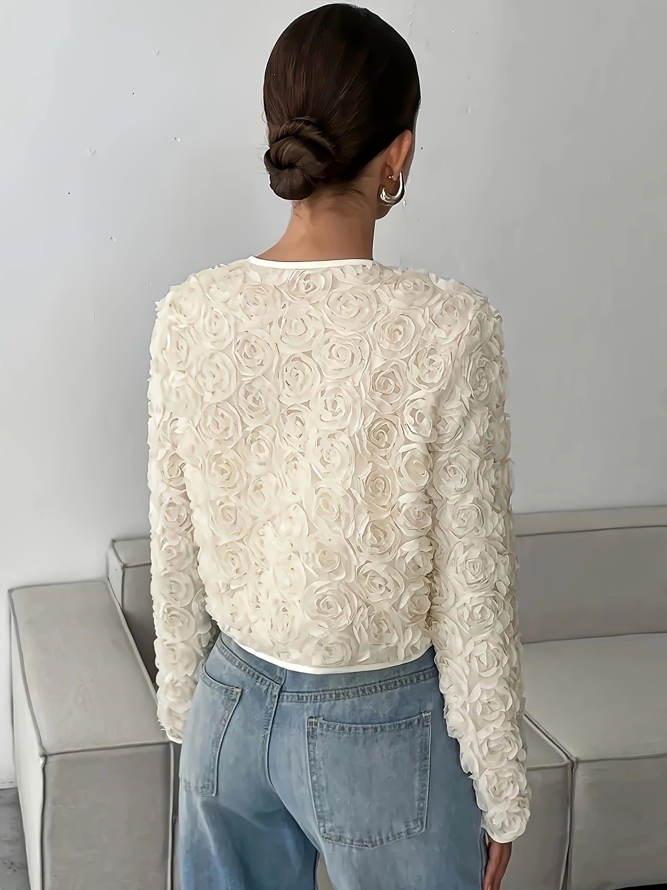 Veste à fleurs pour dames au design élégant avec motif floral texturé Chic und Stil