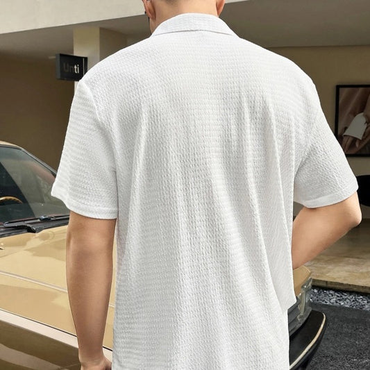 Chemise à manches courtes décontractée pour hommes avec tissu texturé Chic und Stil