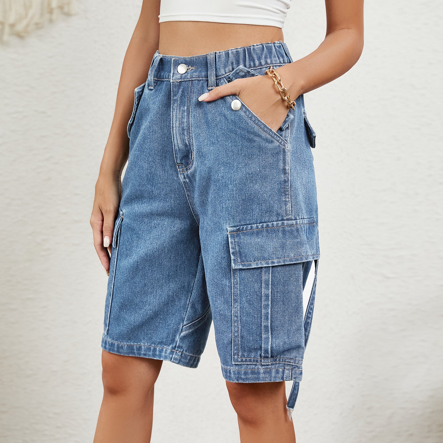 Women's Cargo Shorts with High Pockets and Adjustable Waist Chic and Stylish