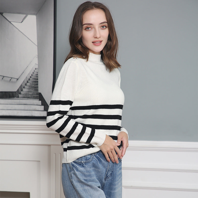 Pull en tricot à la mode pour femmes avec motif rayé et détails de boutons Chic und Stil